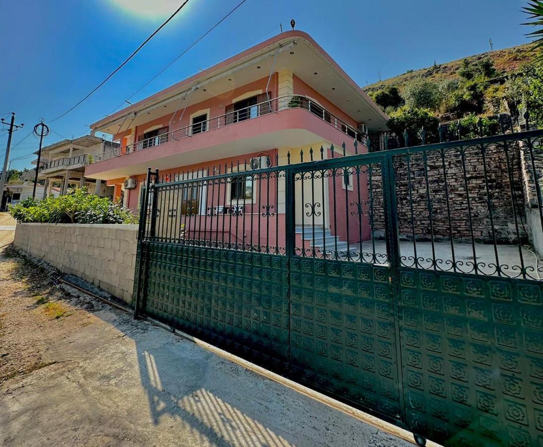 Amar Apartments Sarandë Exteriör bild