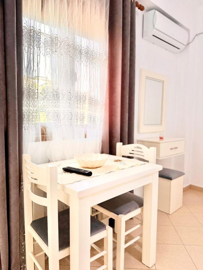 Amar Apartments Sarandë Exteriör bild
