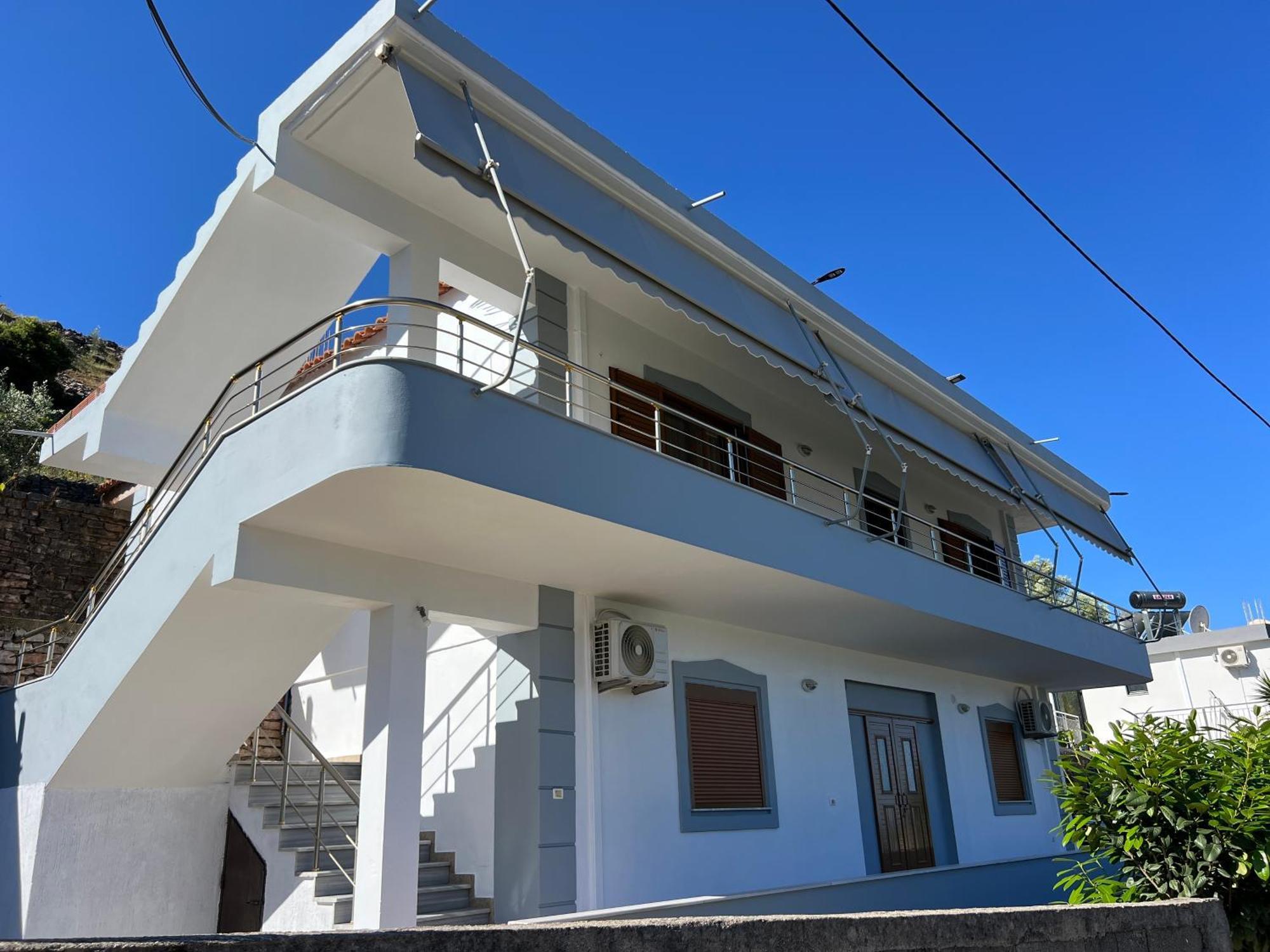 Amar Apartments Sarandë Exteriör bild