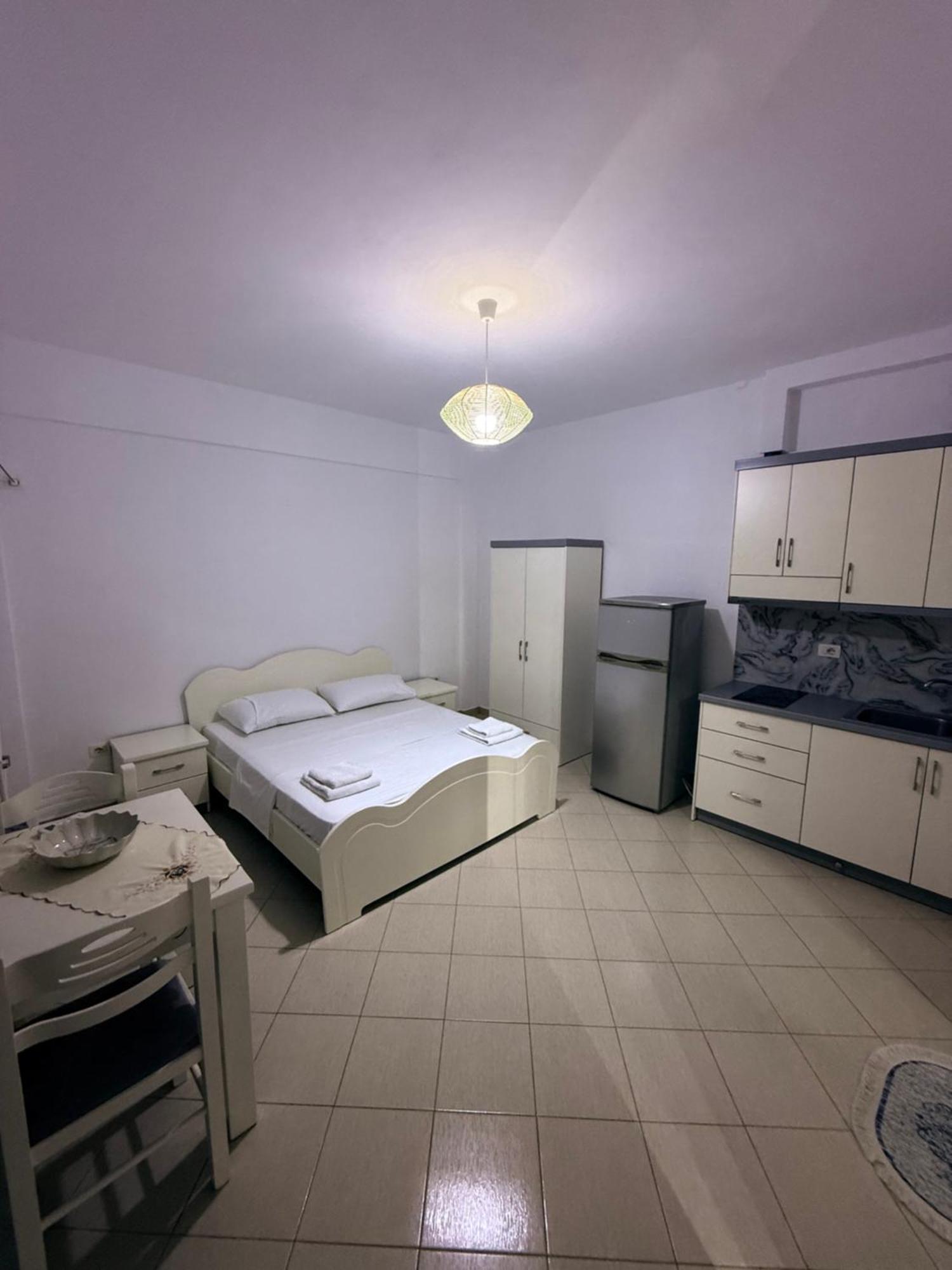Amar Apartments Sarandë Exteriör bild