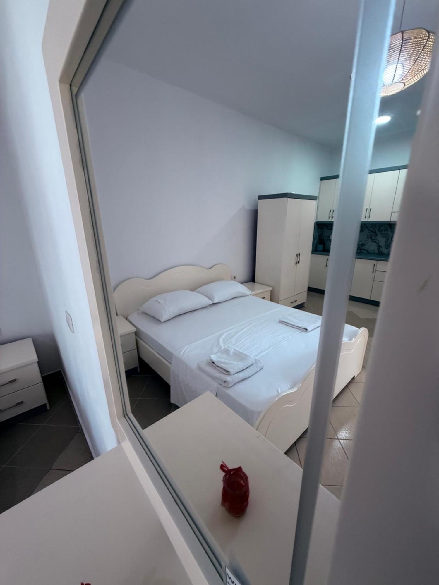 Amar Apartments Sarandë Exteriör bild
