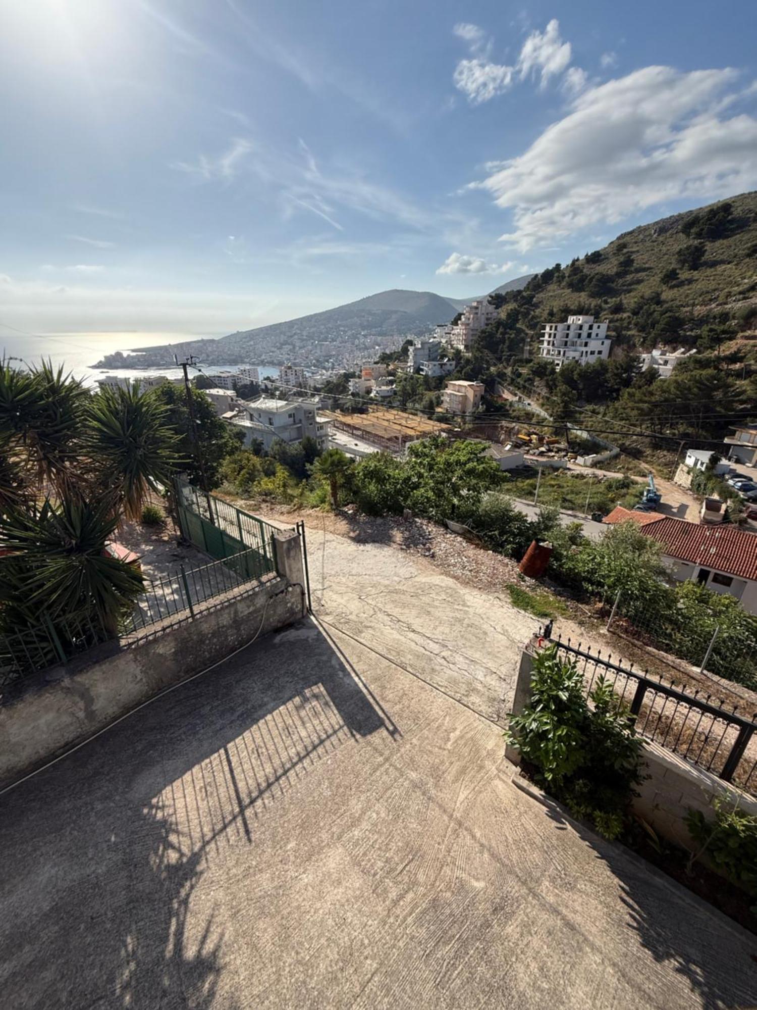 Amar Apartments Sarandë Exteriör bild